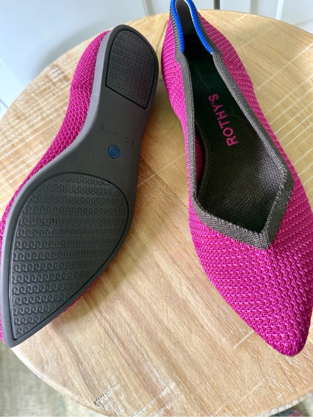 BNWOB - RETIRED!! Rothy's Magenta Pointe Ballet Flats - Size 6.5